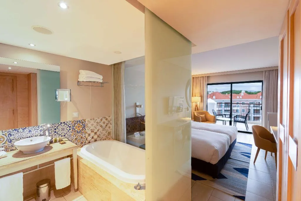 TWIN DELUXE POOL VIEW Room, Hilton Vilamoura As Cascatas Golf Resort & Spa, Algarve