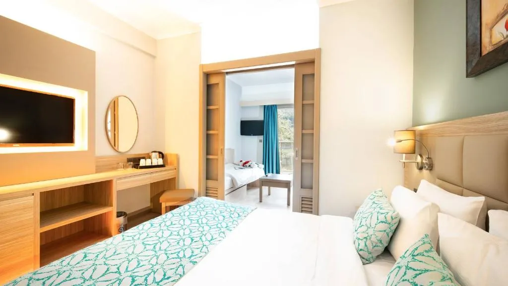 QUADRUPLE CAPACITY 4 Room, Aqua Fantasy Aquapark Hotel & Spa, Izmir