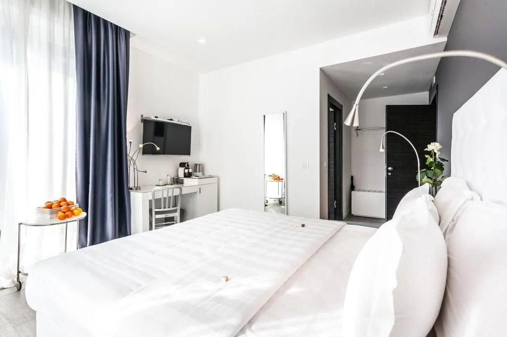 Room, M2M Made To Measure, Milan