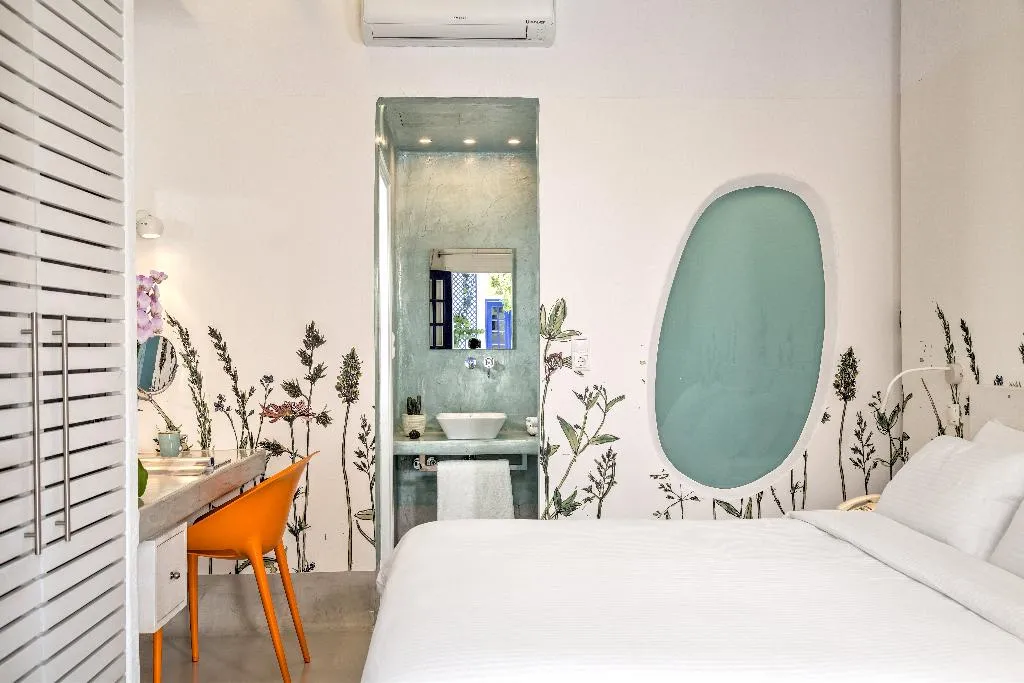 Double or Twin STANDARD Room, Kouros Village, Santorini