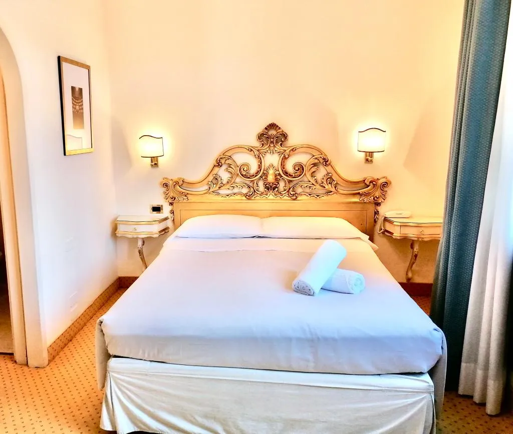 DOUBLE SUPERIOR Room, Gardena, Venice