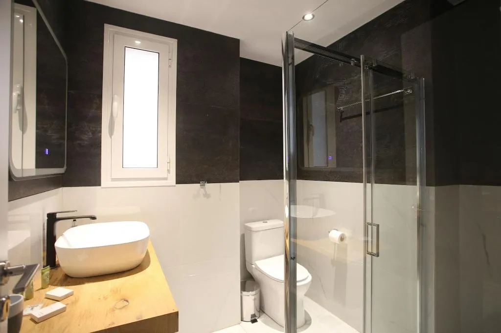Room, Gk Athens, Athens