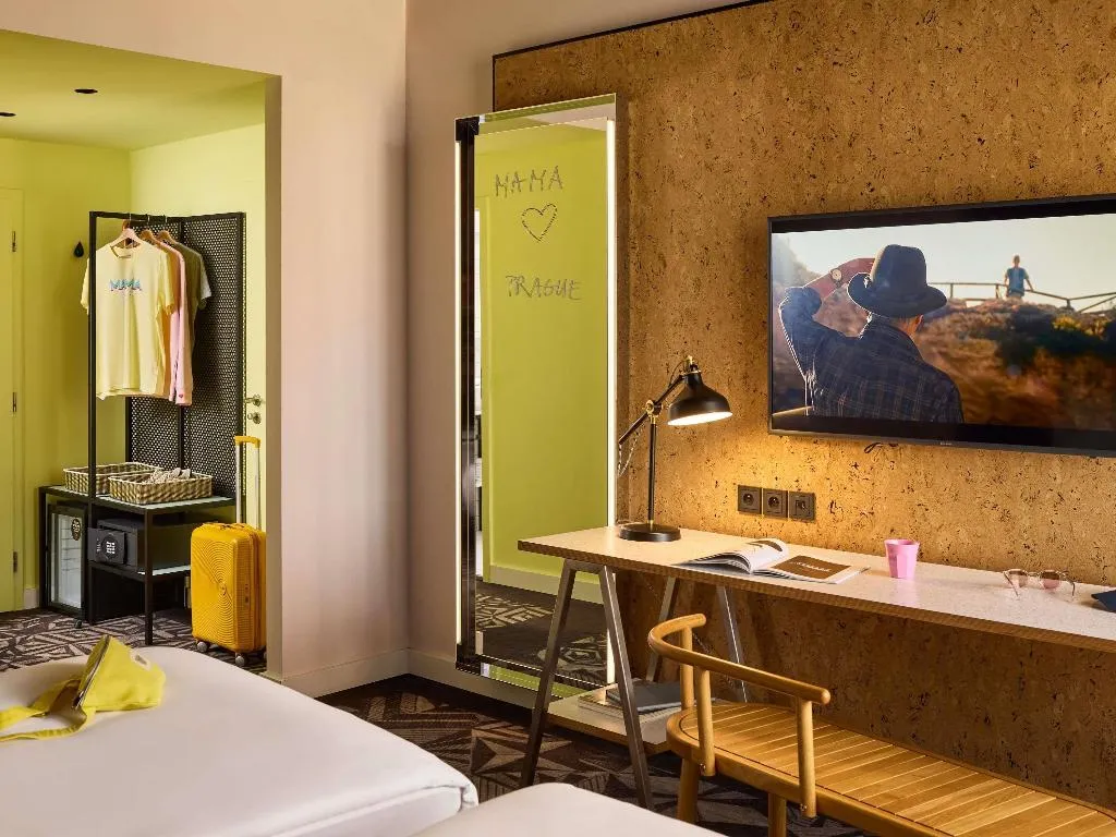 TWIN STANDARD Room, Mama Shelter Prague, Prague