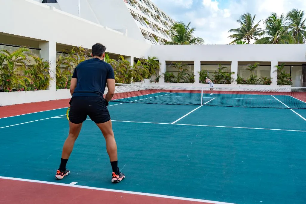 Sports and Entertainment, The Pyramid Cancun by Oasis, Cancun Area