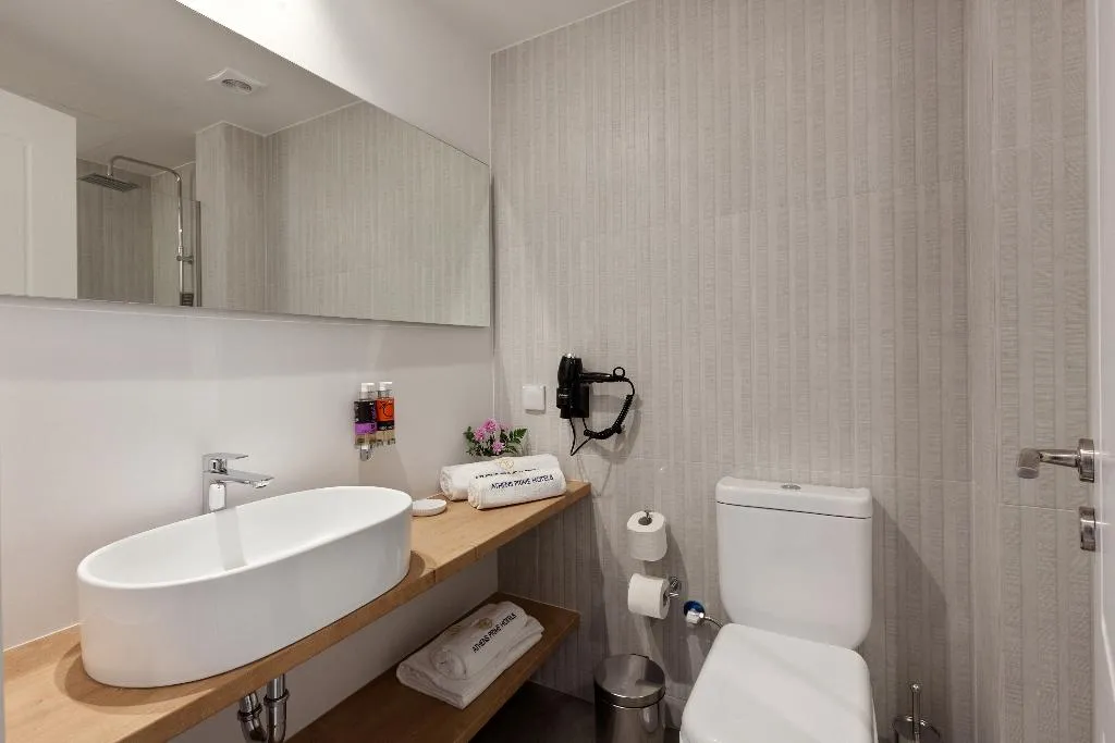 TRIPLE STANDARD Room, Trendy By Athens Prime Hotels, Athens