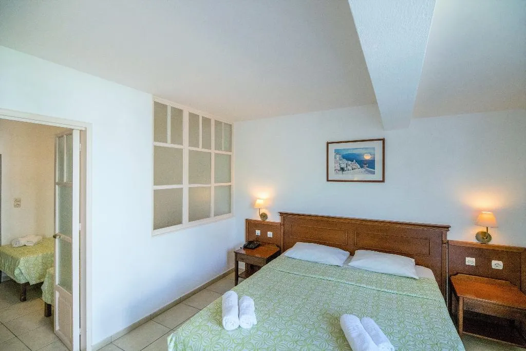 FAMILY ROOM GARDEN VIEW Room, Semiramis Village, Crete