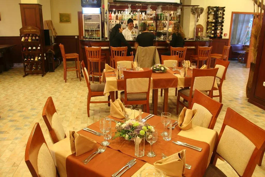 Restaurant, Joya Park Complex, Varna