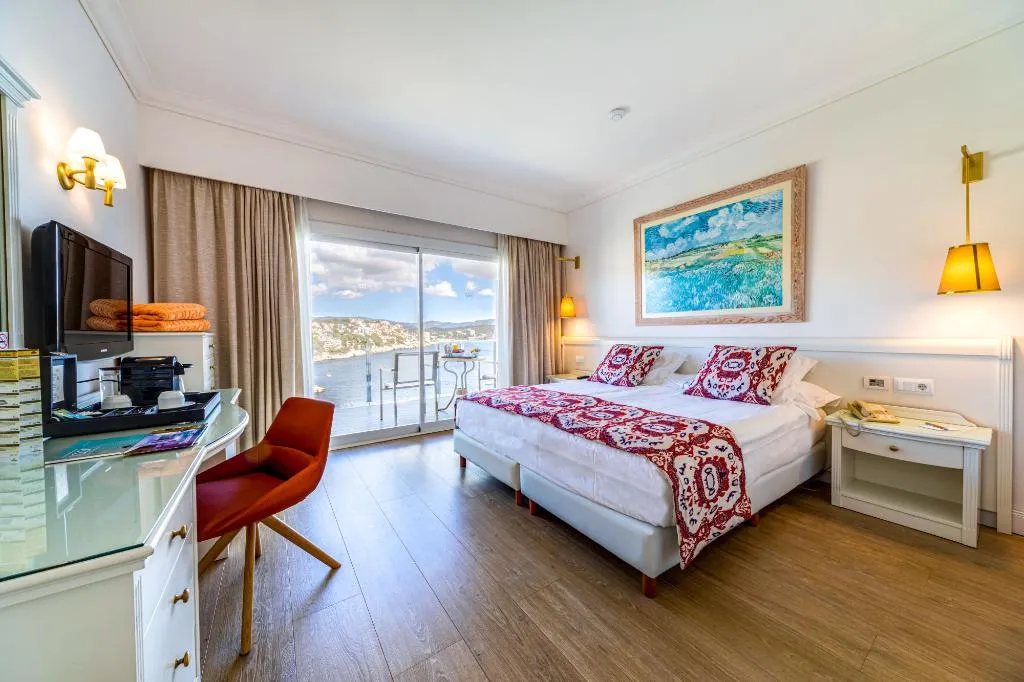 JUNIOR SUITE STANDARD Room, Hotel Gran Fornells Thalasso & Spa, Majorca
