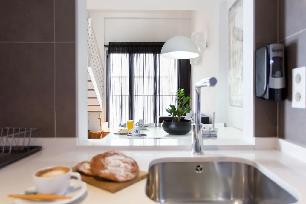 APARTMENT THREE BEDROOMS Room, Mon Suites Catedral, Valencia