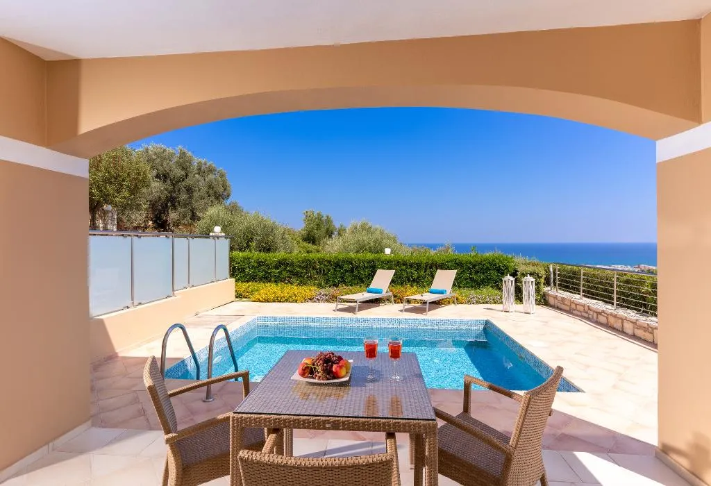 VILLA WITH PRIVATE POOL Room, Carme Villas, Crete