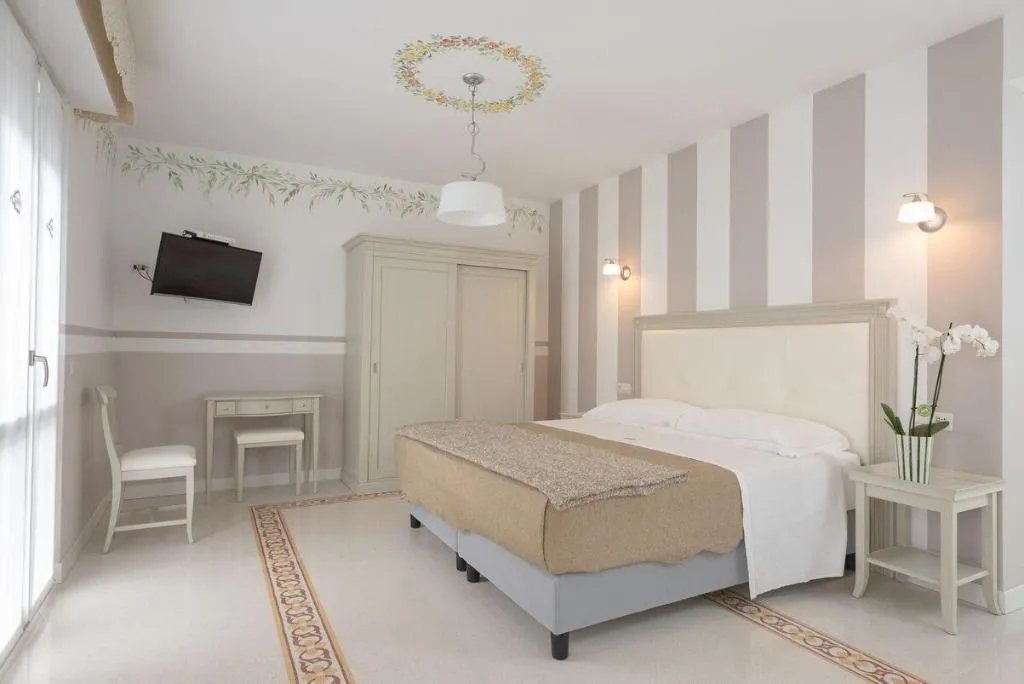 Room, Maison 39, Milan
