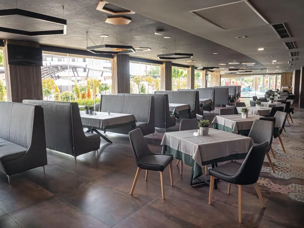 Restaurant, Aqua Paradise Resort - Hotel & Aquapark - All Inc, Bourgas