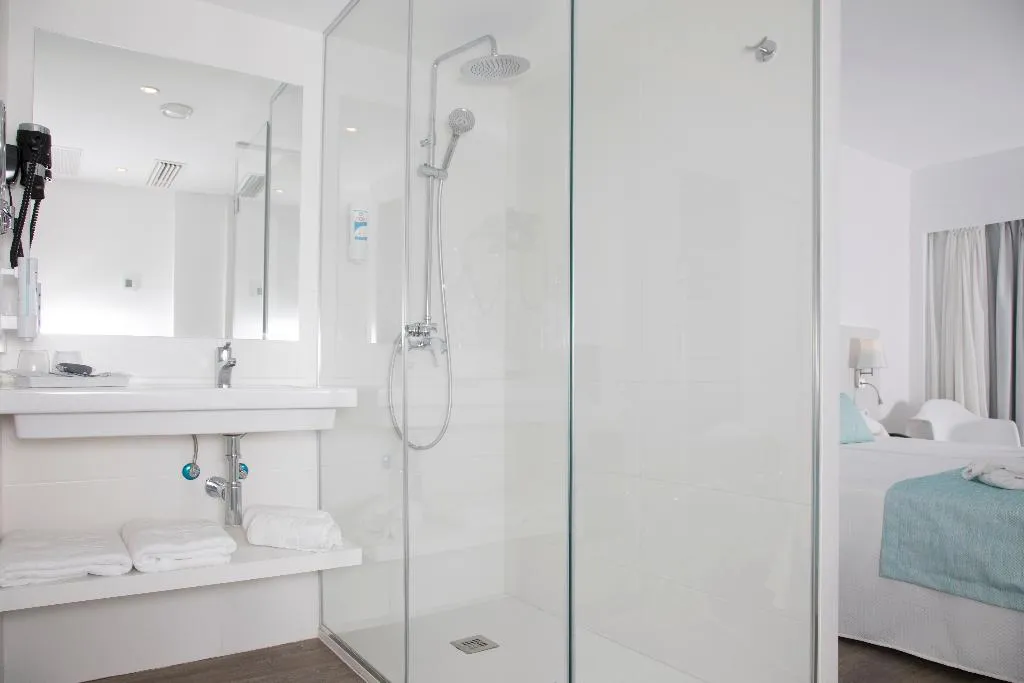 SINGLE STANDARD Room, Alua Leo, Majorca