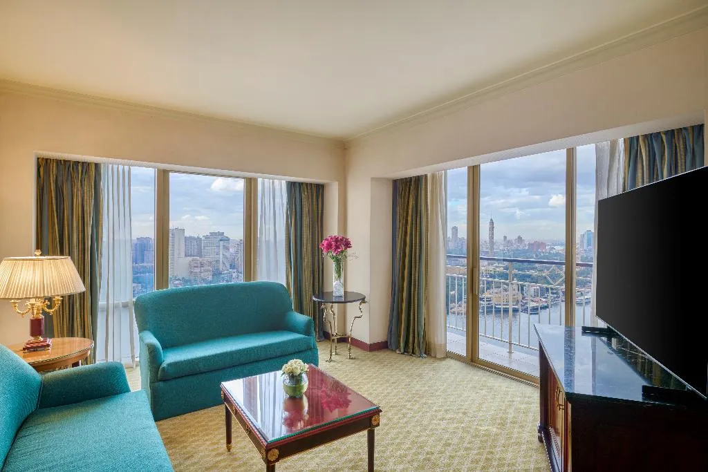 SUITE DELUXE WITH VIEWS Room, Hilton Cairo Grand Nile, Cairo