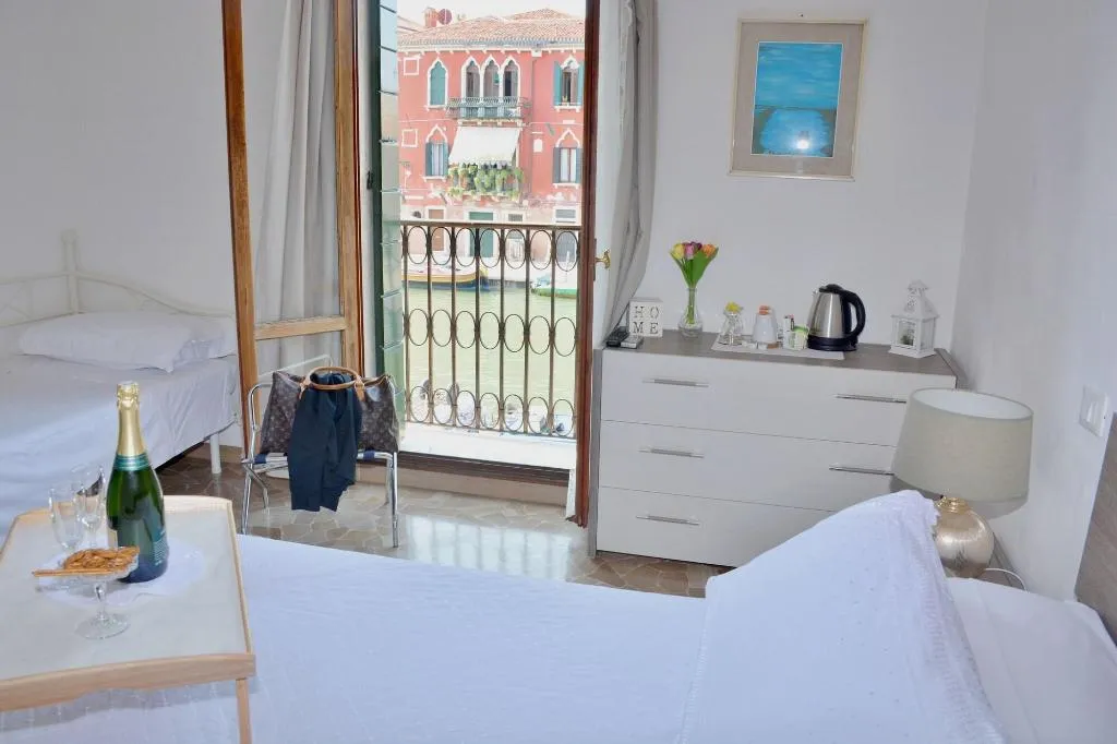 Room, Venice My Friends Canal View, Venice