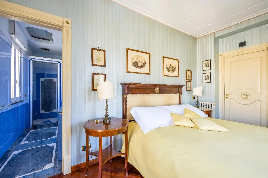 DOUBLE SUPERIOR WITH AIR CONDITIONING Room, La Casa Di Bruno, Naples