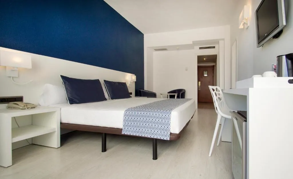 Double or Twin SUPERIOR MOUNTAIN VIEW Room, Catalonia Del Mar, Majorca