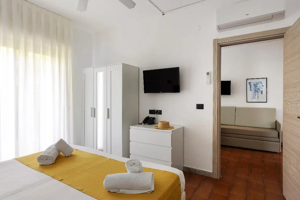 QUADRUPLE ANNEX Room, Villa Collina, Taormina
