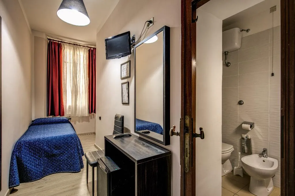 SINGLE STANDARD Room, Basilea, Florence