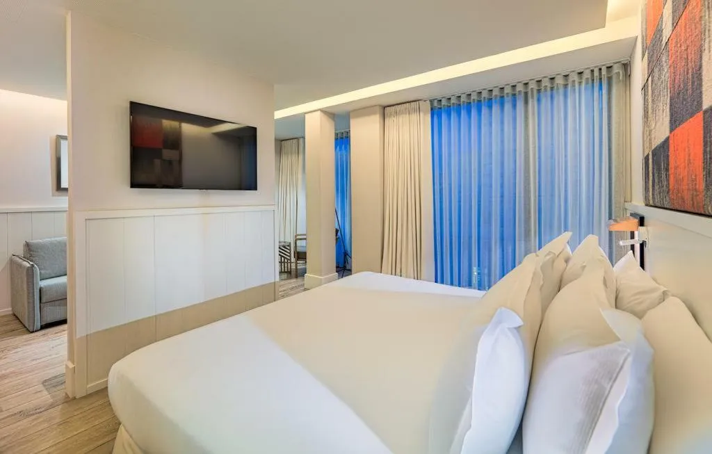 JUNIOR SUITE CAPACITY 2 Room, H10 Cubik, Barcelona