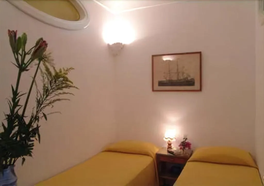 Room, La Caravella Positano, Naples