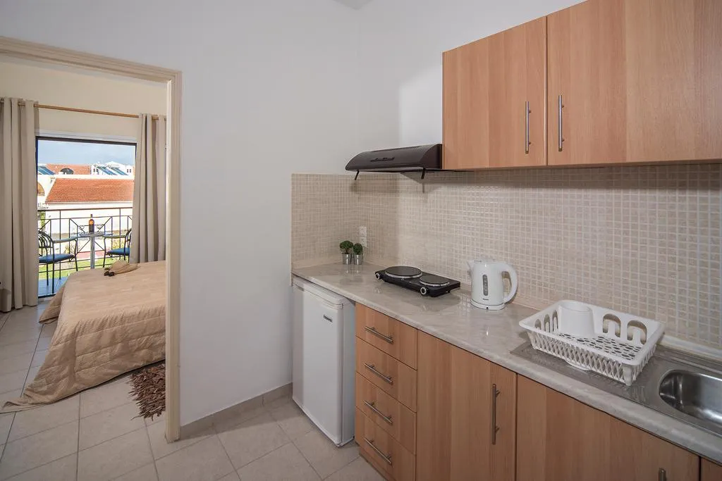 APARTMENT WITH BALCONY Room, Metaxa Apartments, Corfu