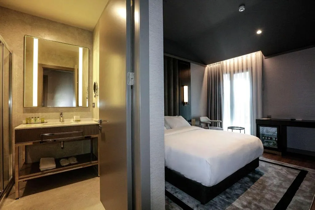 DOUBLE GUEST ROOM Room, Doubletree By Hilton Izmir Airport, Izmir