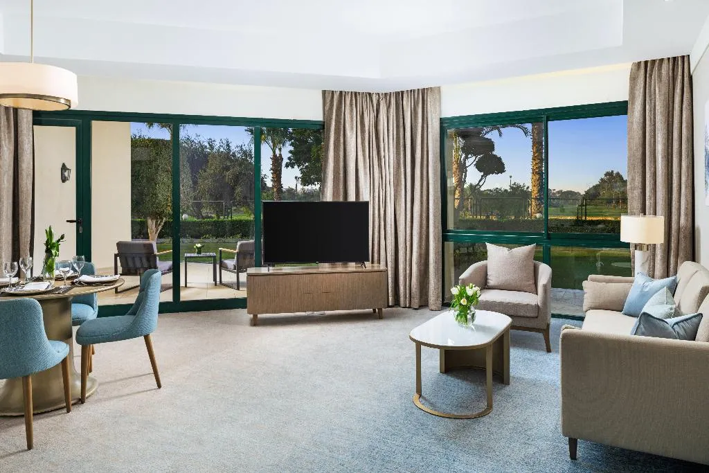 JUNIOR SUITE STANDARD Room, Hilton Pyramids Golf, Cairo
