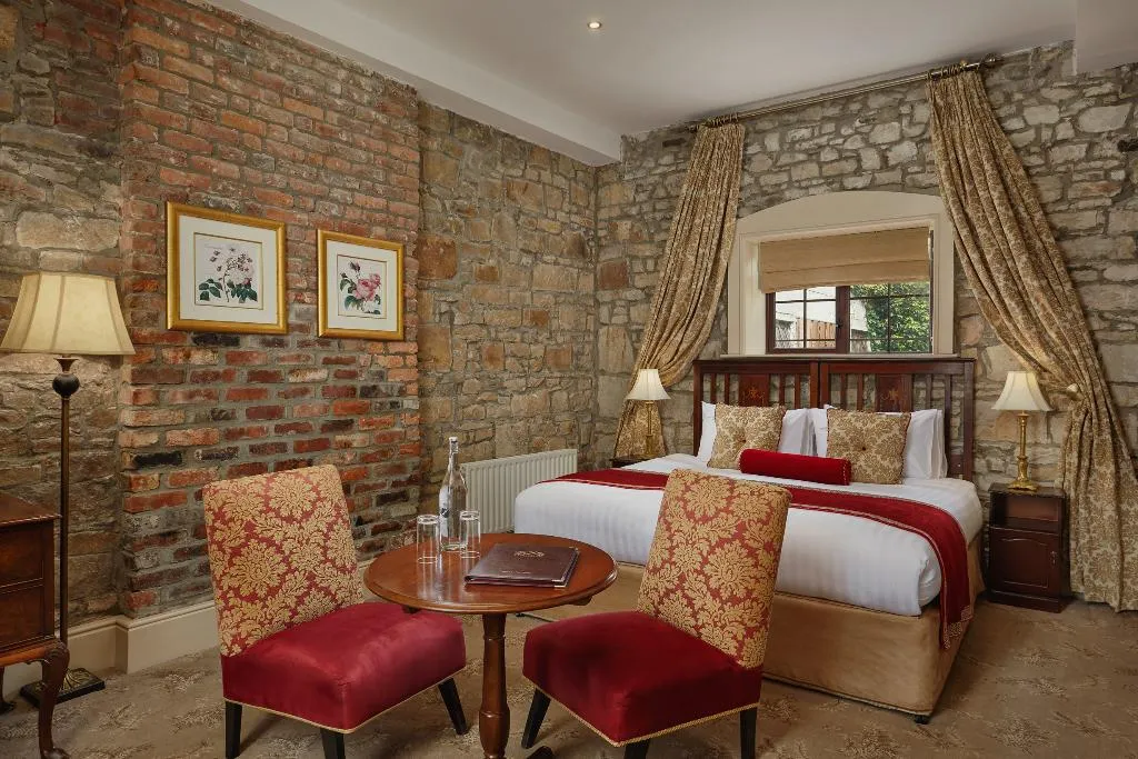 DOUBLE STANDARD Room, Cabra Castle Hotel, Dublin