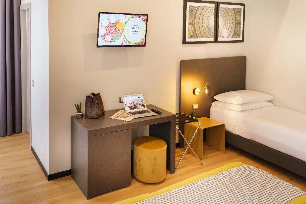SINGLE ECONOMY Room, The Cross, Rome
