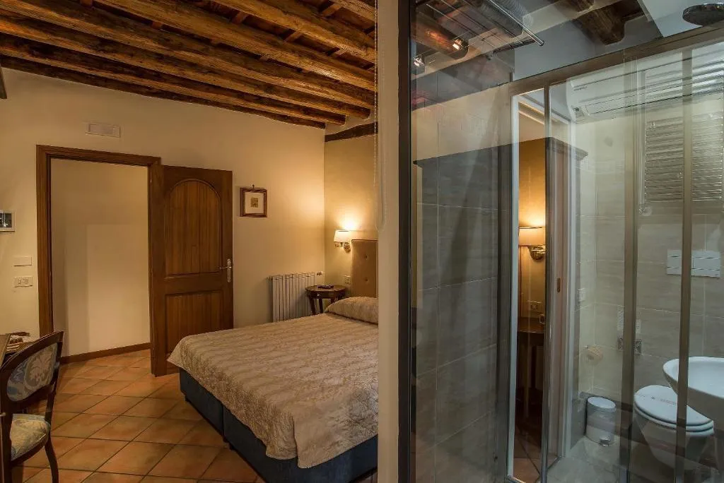 Room, Relais Le Clarisse, Rome