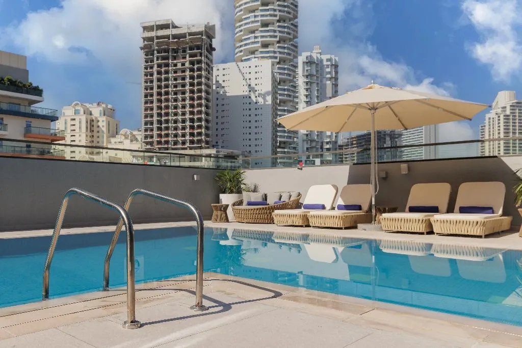 Pool, Holiday Inn Dubai Village Circle by IHG, Dubai