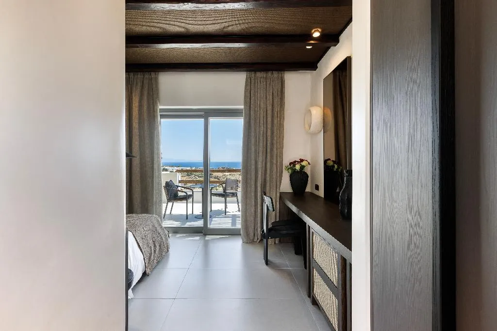 DOUBLE DELUXE WITH JACUZZI Room, Maximus Mykonos, Mykonos