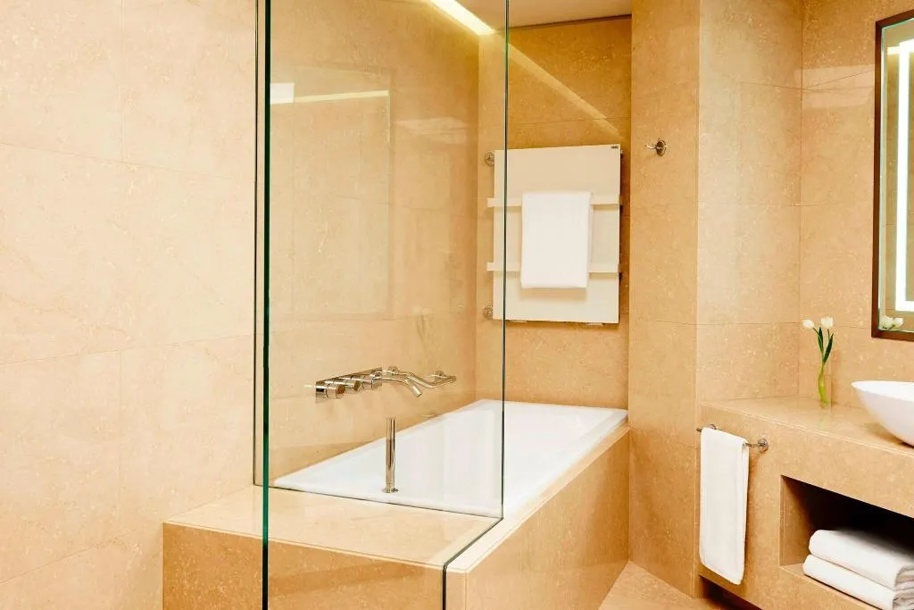 Room, Excelsior Hotel Gallia, a Luxury Collection Hotel, Milan