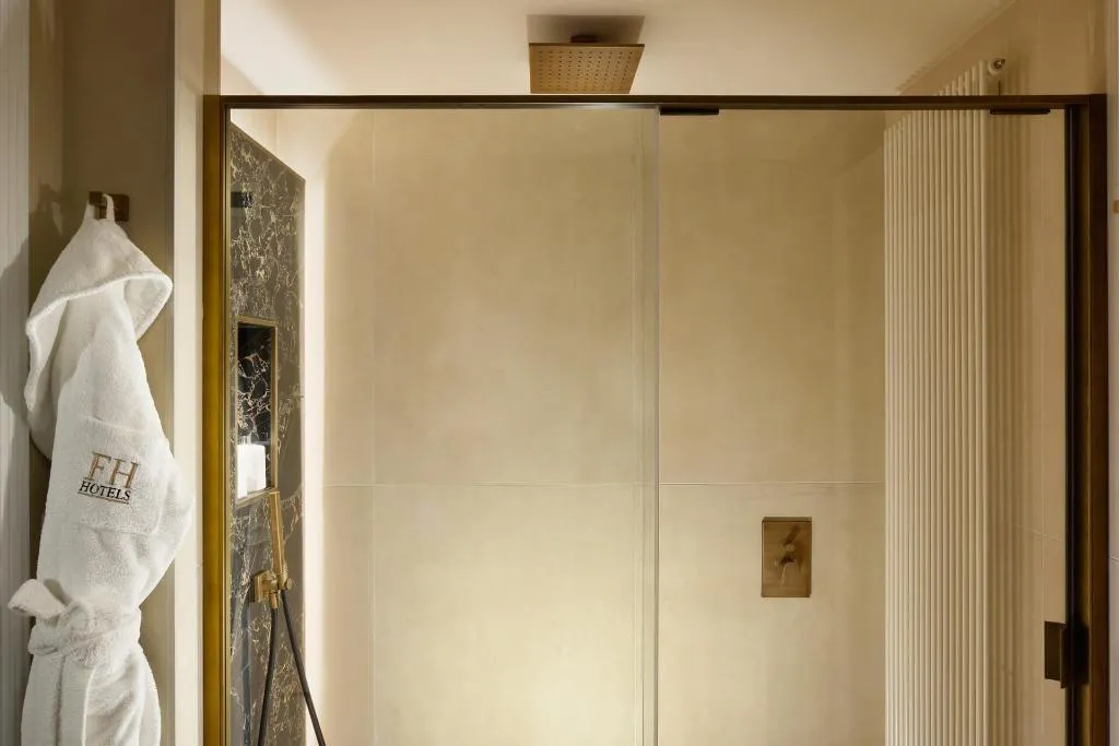 SUITE WITH JACUZZI Room, Grand Hotel Palatino, Rome