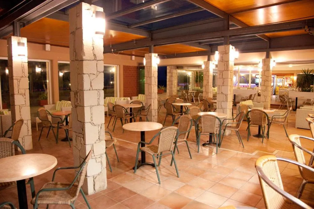 Bar, Maleme Mare Apartments, Crete