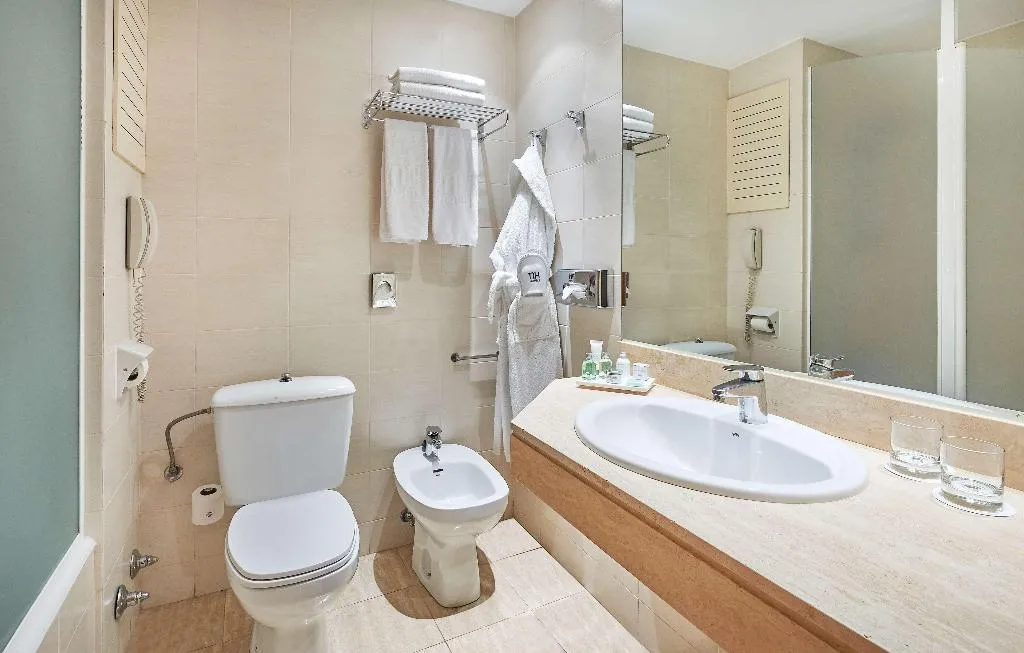 JUNIOR SUITE STANDARD Room, NH Castellón Mindoro, Valencia