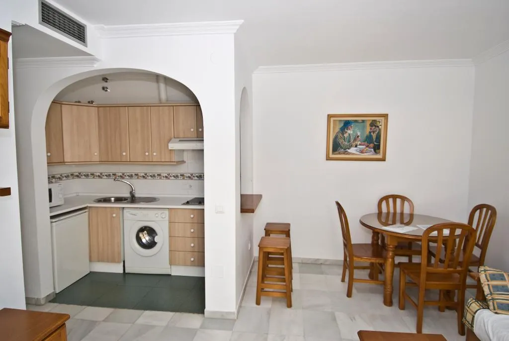 APARTMENT ONE BEDROOM Room, Apartamentos HC Burriana Playa, Costa Del Sol