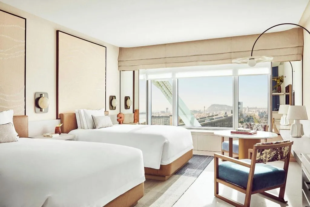 QUADRUPLE TWO DOUBLE BEDS Room, Hotel Arts, Barcelona