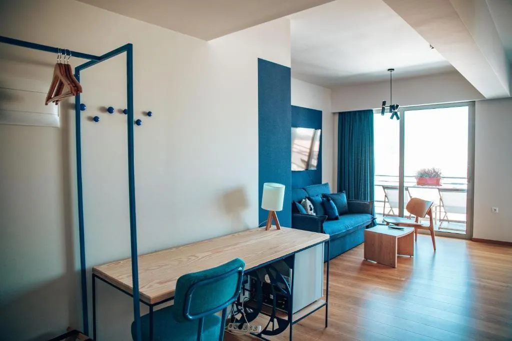 SUITE KING SIZE BED Room, Selina Theatrou Athens, Athens