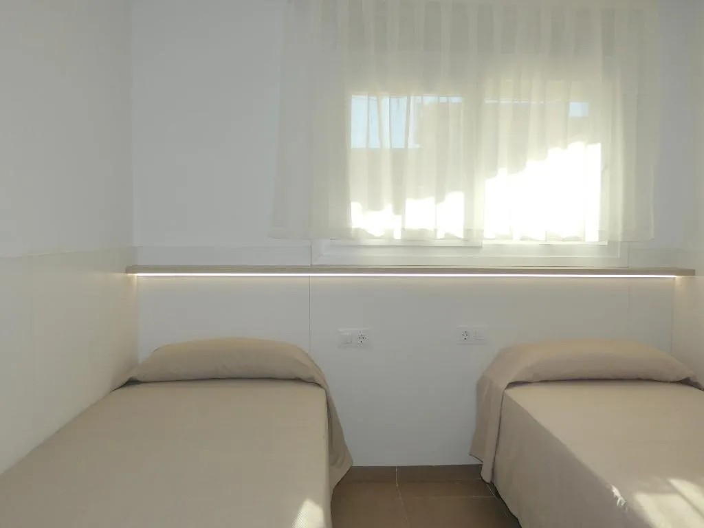 APARTMENT CAPACITY 6 TWO BEDROOMS Room, Murillo Apartamentos, Costa Dorada