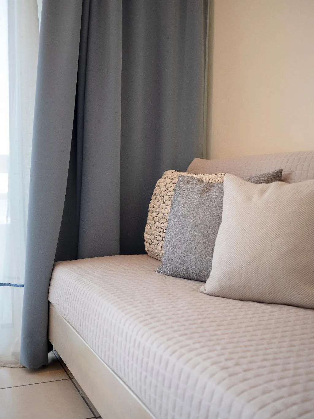 Room, Athineon, Rhodes