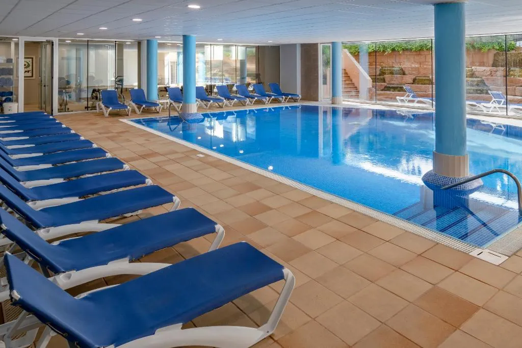 Sports and Entertainment, 4R Gran Regina, Costa Dorada