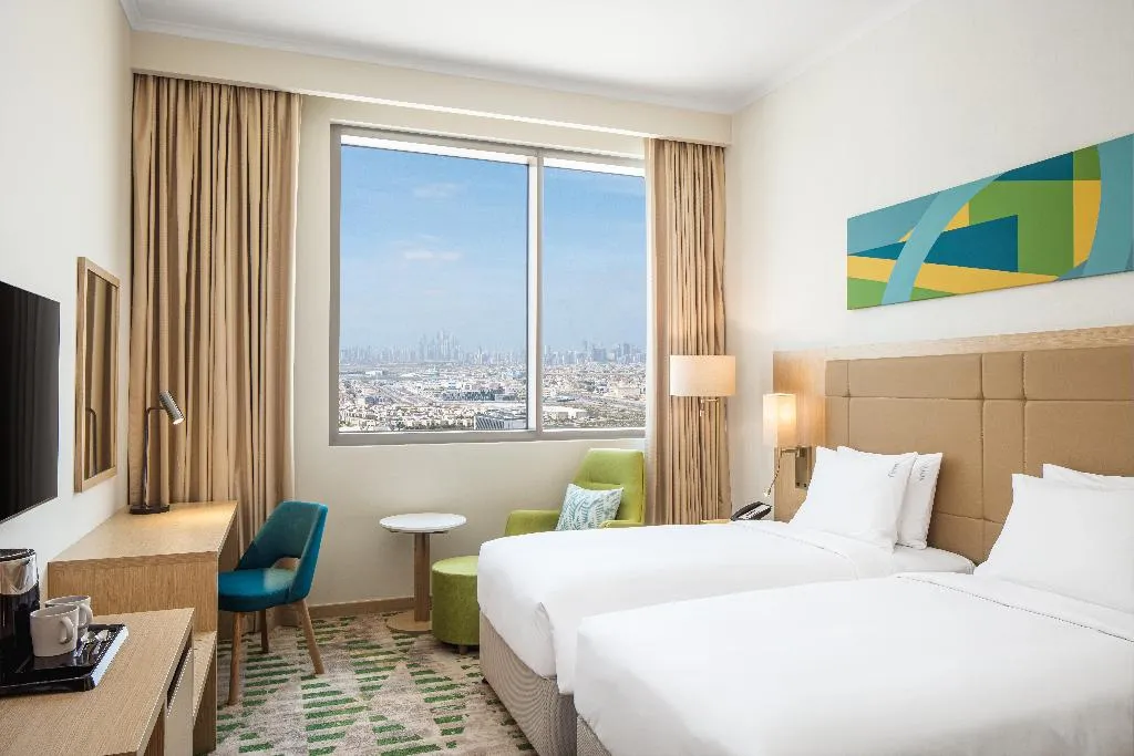 TWIN STANDARD Room, Holiday Inn Hotel & Suites Dubai Science Park, Dubai