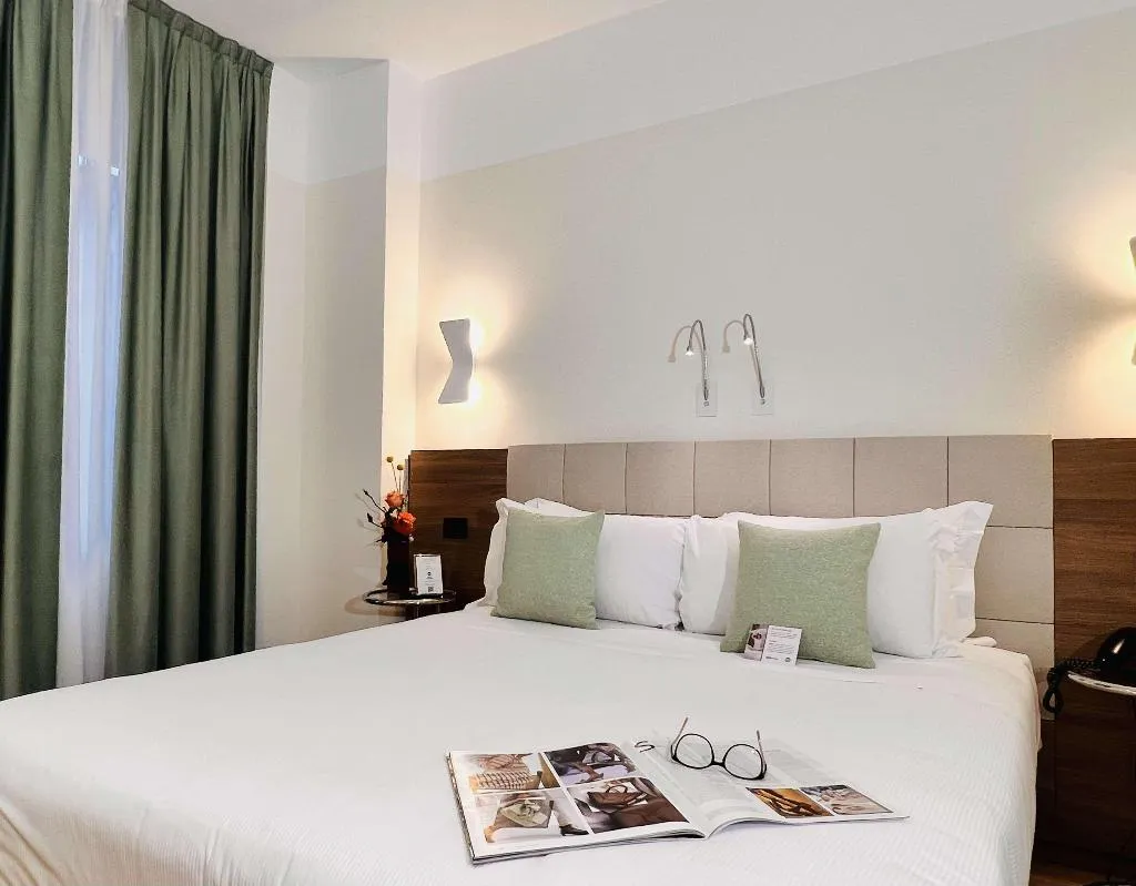 DOUBLE QUEEN SIZE BED Room, Best Western Hotel City, Milan