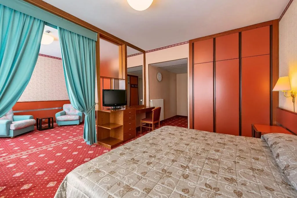 Room, Terme Savoia, Venice