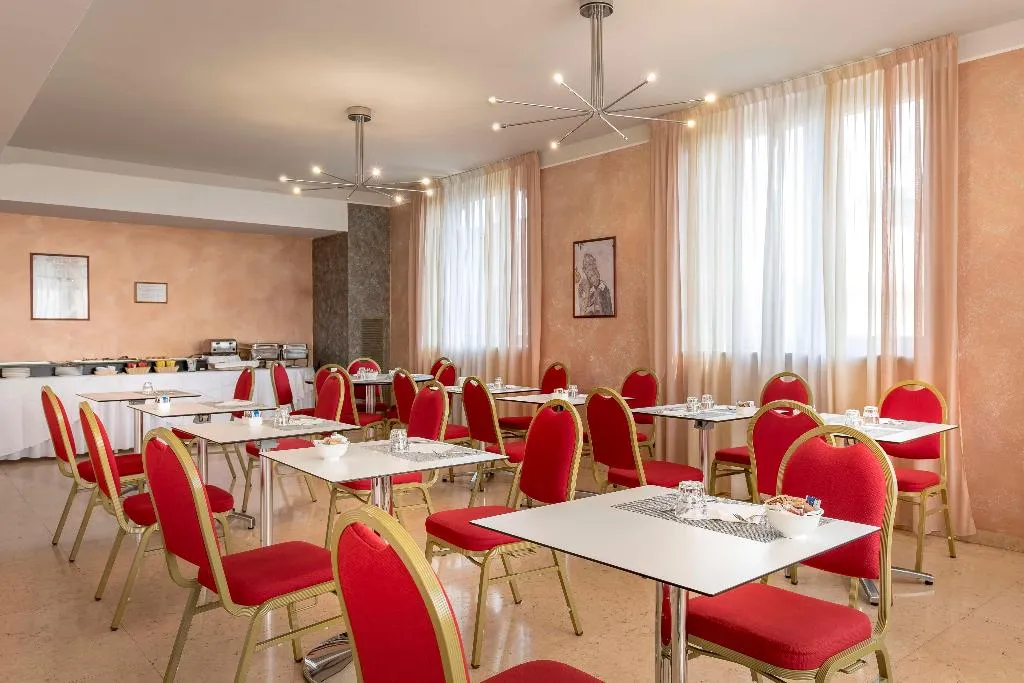 Restaurant, Best Western Cavalieri della Corona, Milan