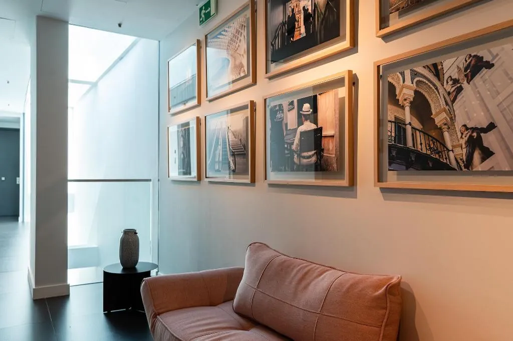 Lobby, Welldone Quality-Crystal Pool, Seville