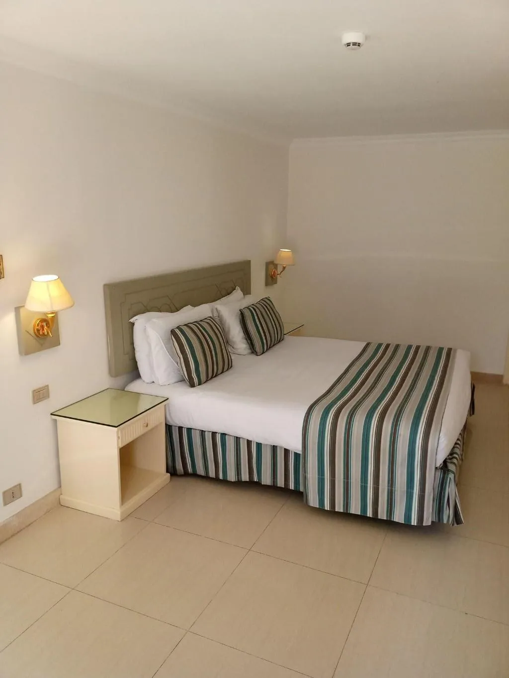 TWIN CLASSIC GARDEN VIEW Room, Cairo Pyramids Hotel, Cairo