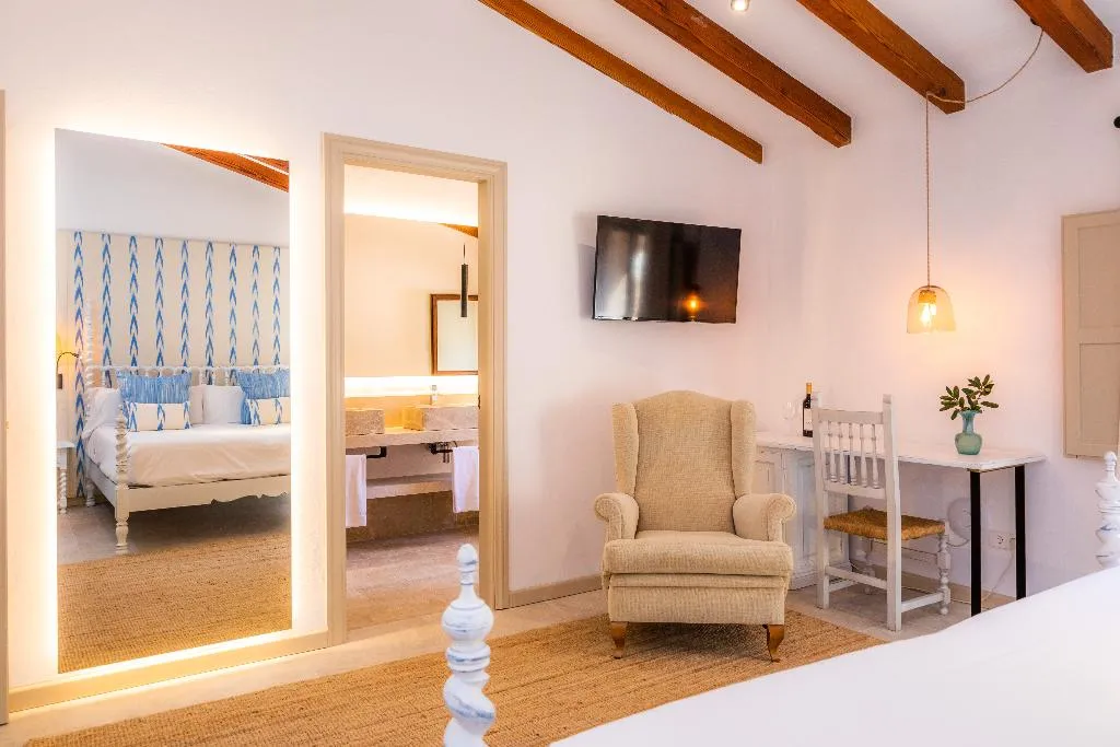 Double or Twin STANDARD Room, Finca Albellons, Majorca